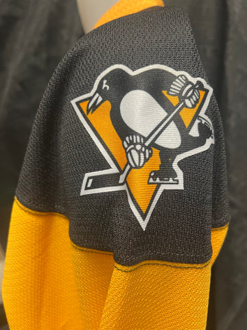Check out this Pittsburgh Penguins jersey concept:   #pittsburghp…
